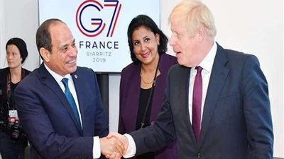 السيسي يلتقي رئيس وزراء بريطانيا بقمة مجموعة الدول السبع