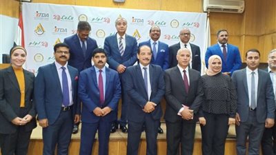 بالصور ...وزير التموين يبحث مع مستثمر إماراتي فرص جديدة للاستثمار