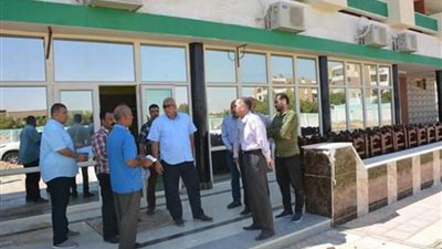 محافظ الوادي الجديد: إنشاء أرض معارض دائمة بالاستراحة الممتازة بالخارجة