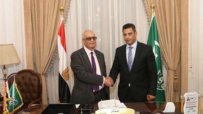 أبو شقة يصدر قرارًا بتعيين حسين الهواري في الهيئة العليا للوفد