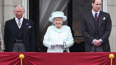 قصة حقيبة الدم التي يحملها ثلاثي العائلة المالكة ببريطانيا