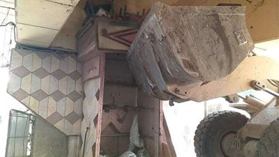 إزالة 15 كشك مخالف أسفل كوبري محمد بدوي بحي جنوب المنيا