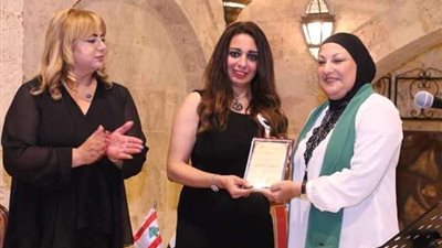 بالصور.. ندوة للفنانة رانيا يحيى حول المرأة والثقافة المجتمعية