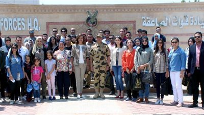 القوات المسلحة تُنظم زيارات لوفد شبابي من المصريين بالخارج
