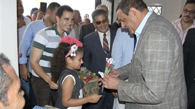 لخدمة 22 ألف مواطن.. محافظ البحيرة يفتتح مكتب تموين في شبراخيت