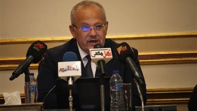 رئيس جامعة القاهرة: لا مساس بمجانية التعليم لأنها حق دستوري