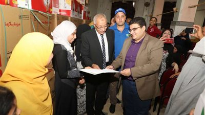 توزيع أجهزة عرائس على 20 فتاة من الأسر الأكثر احتياجًا ببني سويف