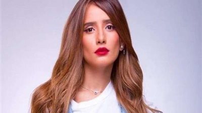 بعد حلقتها عن السمنة.. زينة تسخر من ريهام سعيد على طريقتها