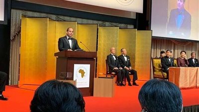 بالصور.. الرئيس السيسي يشارك في توزيع جائزة 