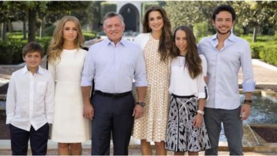 بالصور.. هكذا احتفلت الملكة رانيا بعيد ميلادها الـ49