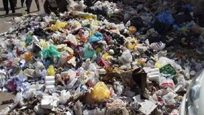 شاهد.. كيف تمكنت امرأة نيجيرية من إقناع شعبها بعدم رمي النفايات