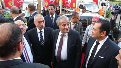 وزير التموين يفتتح معرض 