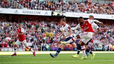 في شوط مثير.. توتنهام يتقدم على أرسنال بهدفين مقابل هدف