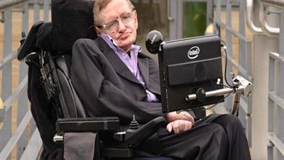 أبرزهم ستيفن هوكينج.. 5 علماء تحدوا الإعاقة وأصبحوا عظماء في مجالهم