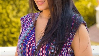 مايا نصري تصل القاهرة من أجل 