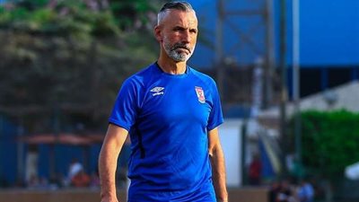 ميشيل يقود تدريبات حراس مرمى الأهلي