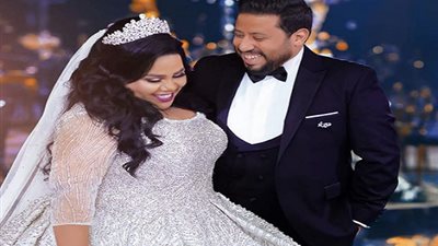 شيماء سيف تغازل زوجها بأغنية أصالة