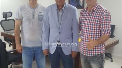 رئيس الإسماعيلي يجتمع بالجهاز المعاون للمدرب الجديد