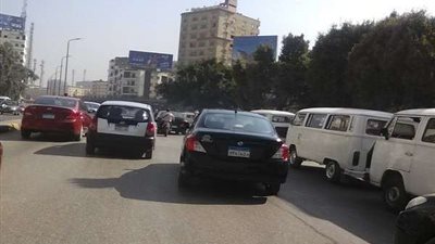 بالصور.. كثافات مرورية  في شارع الهرم  صباح اليوم الخميس