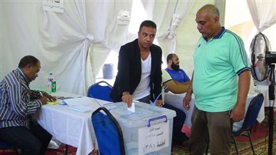 حمادة أنور يشارك في الانتخابات التكميلية للزمالك | صور