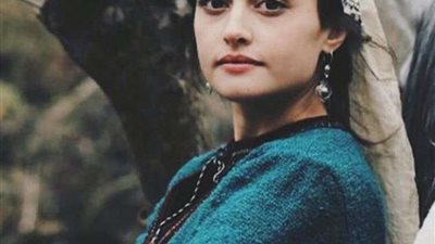 إسراء بيلجيتش تستعد لتصوير 