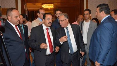 توقيع مذكرات تفاهم بين وزارة الاقتصاد الفلسطينية ورجال أعمال عرب (صور)