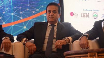 بالصور.. وزير التعليم العالي يفتتح المؤتمر الدولي الأول لتأثير الذكاء الاصطناعي