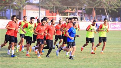 غلق تدريبات الأهلي وحظر إعلامي على اللاعبين قبل مواجهة كانو سبورت