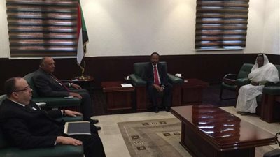 وزير الخارجية يلتقي رئيس وزراء السودان الدكتور عبد الله حمدوك