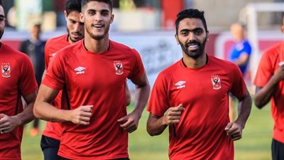 ثلاثي الأهلي يواصل تنفيذ البرنامج التأهيلي وجلسة لـ