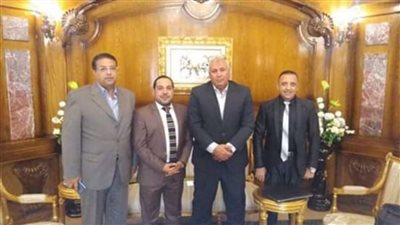 محافظ الوادي الجديد يلتقي الرئيس التنفيذي لموسوعة جينيس