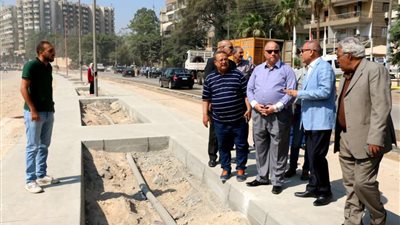 القاهرة تبدأ تنفيذ خطة تطهير بالوعات الأمطار