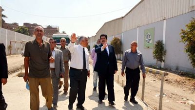محافظ القليوبية يتفقد طريق محور الباسوسية بالقناطر الخيرية