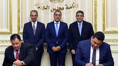 رئيس الوزراء يشهد اتفاقية 
