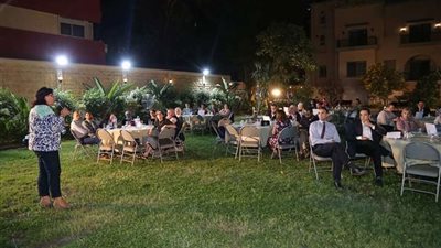 السفارة الأمريكية بالقاهرة تهنئ خريجي منح 