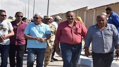 إستجابة للمواطنين.. إنارة مناطق السنوسية والطواهر والمقابر بمطروح