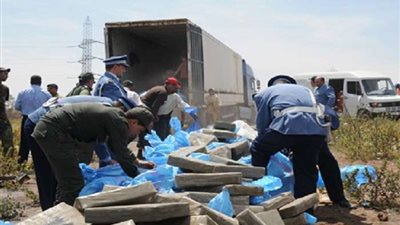 القبض على 3 مسجلين خطر بحوزتهم مواد مخدرة وأسلحة نارية بإمبابة