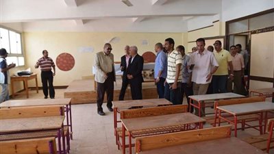 الغرابلي يطمئن على استعدادات مدارس السلوم للعام الدراسي الجديد