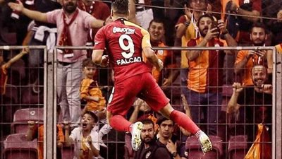 بالفيديو.. فالكاو يستهل مشواره مع جالاتا سراي بهدف الفوز على قاسم باشا