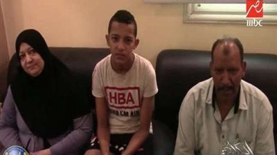 والدة الطفل المحرر بالمنوفية: ابنى كان هيتدبح.. وبأشكر الرئيس السيسي