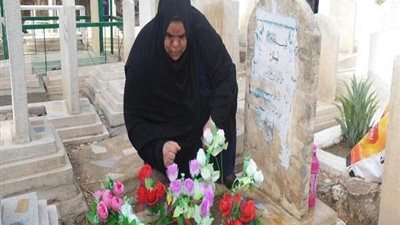 ما حكم الشرع في الدعاء جهرًا على المقابر بعد دفن الميت؟... الإفتاء تجيب