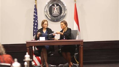 مصر وأمريكا يوقعان منحتين في مجالى التعليم والزراعة بقيمة 280 مليون جنيه