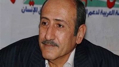 عبد العزيز الحسيني.. 