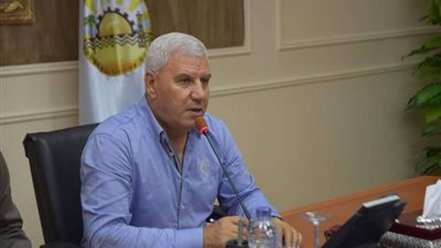 محافظ مطروح يوجه بسرعة إنهاء طرح وإسناد أعمال الخطة الاستثمارية بالمحافظة