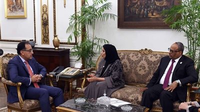 رئيس الوزراء يتلقى دعوة لحضور منتدى الإعلام العربي (صور)