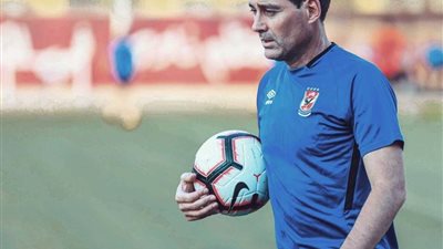 أول طلب من فايلر بعد وصوله للقاهرة استعدادًا لمباراة الزمالك