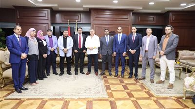 محافظ بني سويف يواصل لقاءاته بالشباب ويؤكد على أهمية دورهم في مواجهة الشائعات