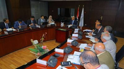 وزير النقل يلتقي وفدي شركتين عالميتين لمتابعة تنفيذ مشروعات السكك الحديدية
