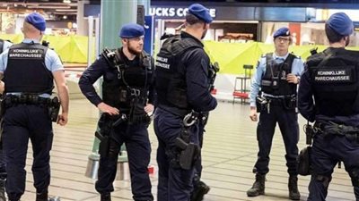 احتجاز 8 مشجعين لفريق ليل الفرنسي في هولندا