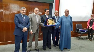 محافظ القليوبية يشهد احتفالية تكريم المشاركين في مشروع تطوير قرية كفر فرسيس